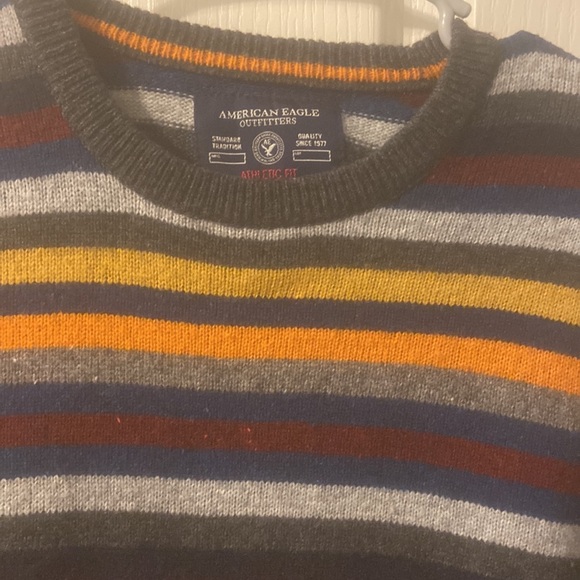 Women’s American Eagle Outfitters striped sweater size SP Athletic Fit - Picture 3 of 5